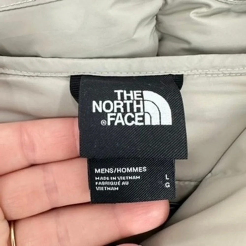 The North Face Large Hooded Down Puffer Jacket 600 Down‎ Fill Power Beige Pewter